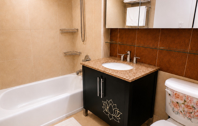 1 bed, 1 bath, 660 sqft, $5,700, Unit S11E