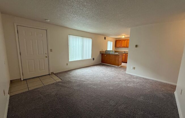 2 beds, 1 bath, 669 sqft, $1,245, Unit 39