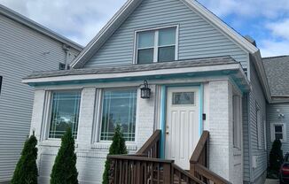 582 Amherst
