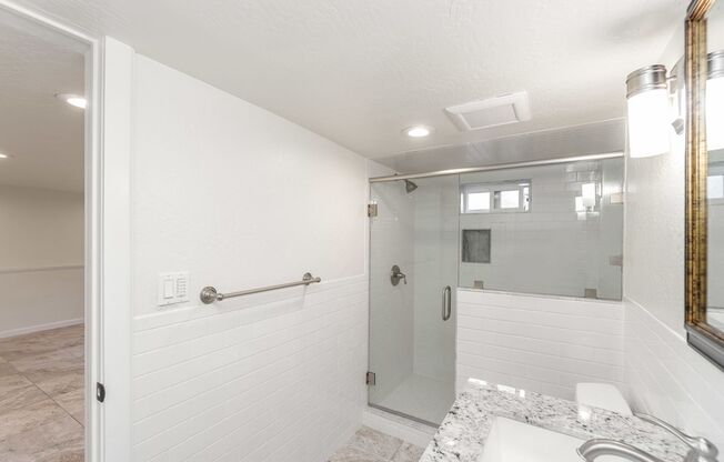 Studio, 1 bath, $1,675, Unit 331 Santa Clara Ave