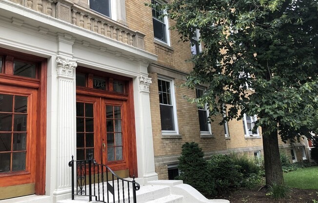128 SEWALL AVE