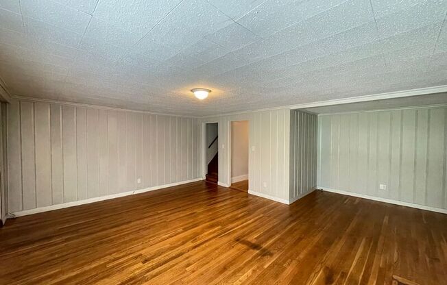 10 LEE RD