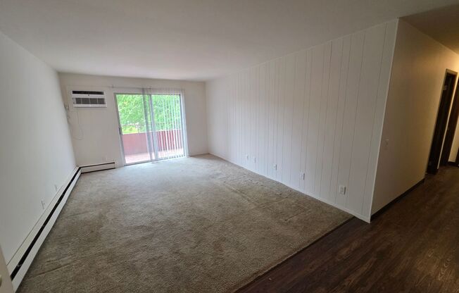 2 beds, 1 bath, 955 sqft, $1,225, Unit 19 - 204