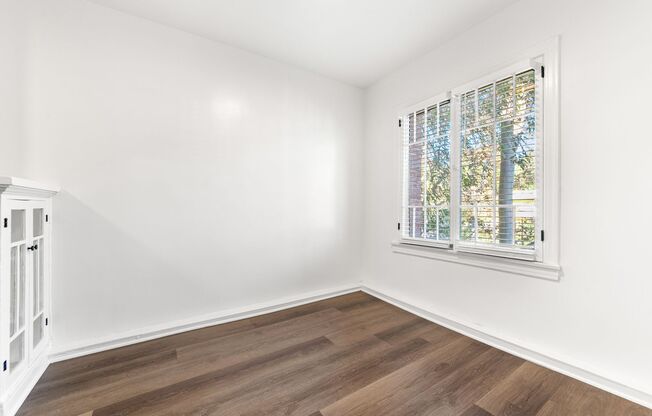 1 bed, 1 bath, 1,065 sqft, $2,300, Unit 305