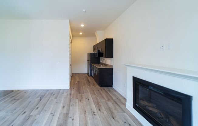 1 bed, 1 bath, 525 sqft, $1,399, Unit 210*