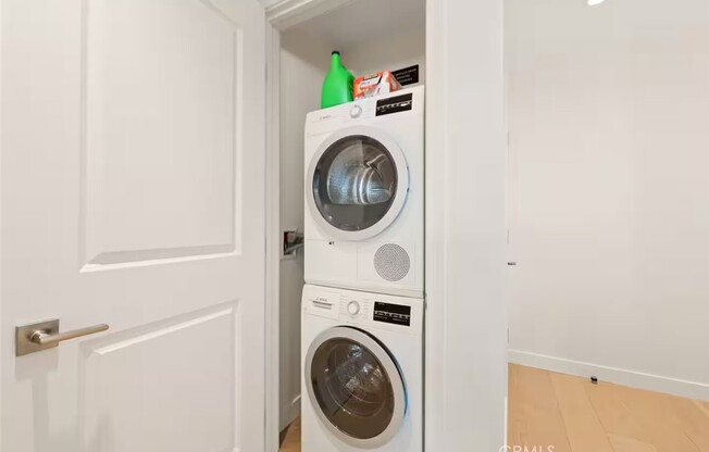 1 bed, 1 bath, 790 sqft, $5,300, Unit 1601