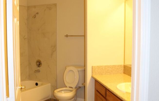 2 beds, 2 baths, $1,495, Unit Bldg. 7 -Clark County-