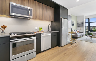 329 E 132 ST