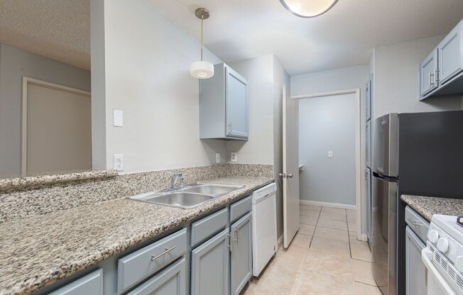 2 beds, 2 baths, $1,600, Unit # 2169