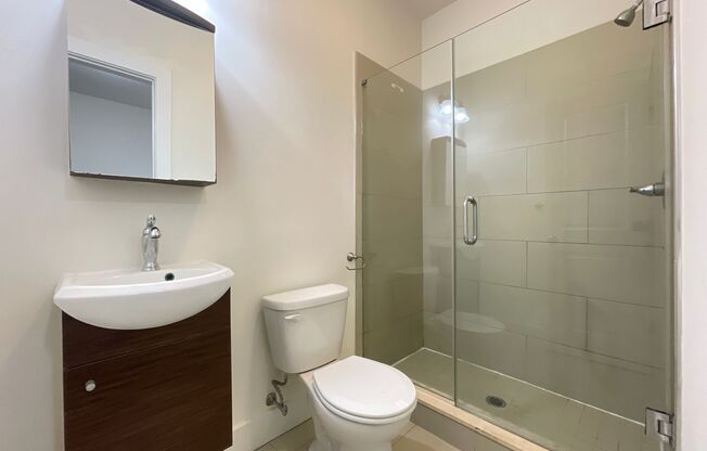 3 beds, 3 baths, $1,750, Unit Unit 22
