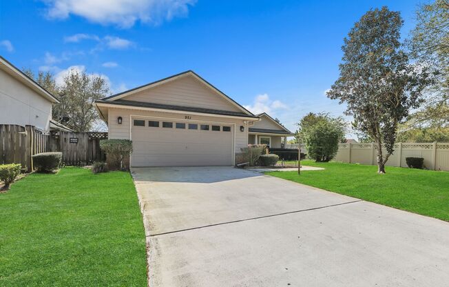 4 bedroom/ 2 bathroom home in Heritage Landing!