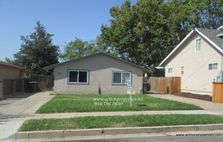 Central Roseville - 1 Bed, 1 Bath Duplex Large Yard, Gardener Included