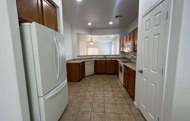 Spacious 3 Bed, 2 Bath Home in Tolleson