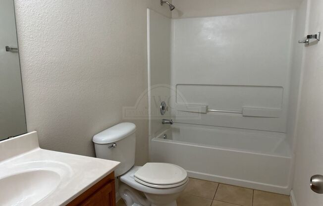 3 beds, 2 baths, $1,595