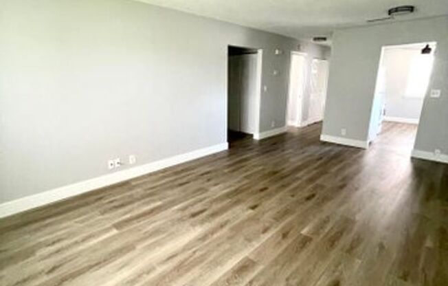 2 beds, 1 bath, $1,175, Unit D