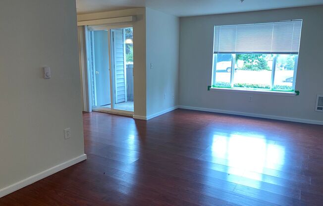 1 bed, 1 bath, 780 sqft, $1,549, Unit 103