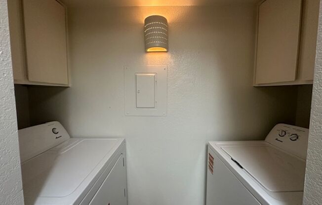 3 beds, 2 baths, $1,699, Unit # 113
