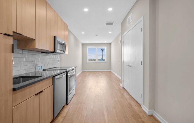 1 bed, 1 bath, 614 sqft, $1,990, Unit 609