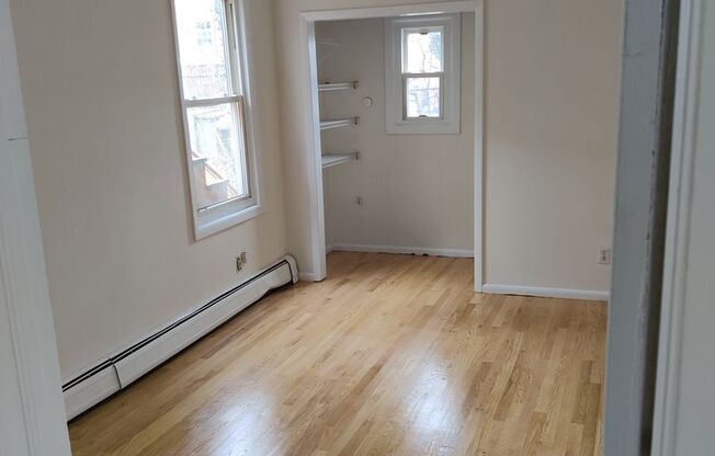 12 Rowan St