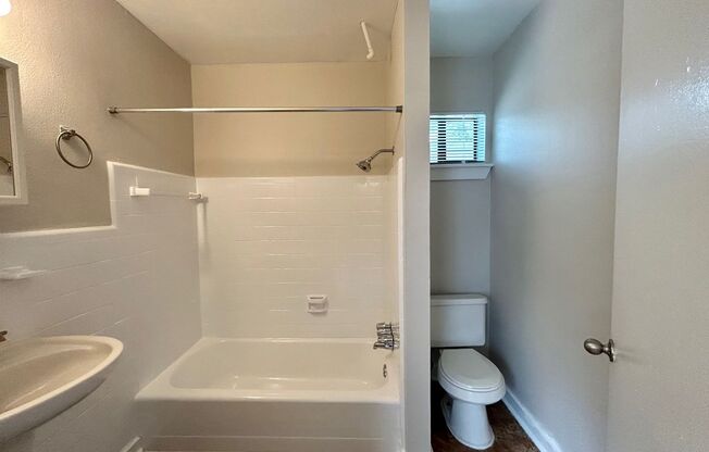 1 bed, 1 bath, $750, Unit MA9148