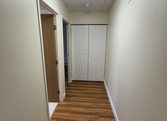 2 beds, 1 bath, 683 sqft, $3,000, Unit 66