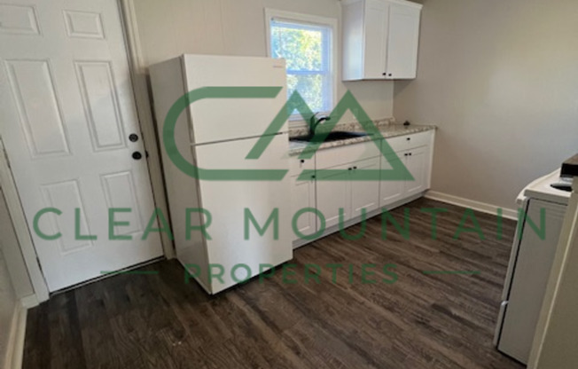 2 beds, 1 bath, 900 sqft, $1,125, Unit 10