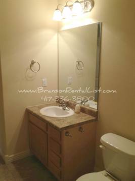 3 beds, 2 baths, $1,300