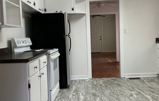 3 bedroom / 1 bathroom house near St. Mary's/Beechwood/Alps Rd.