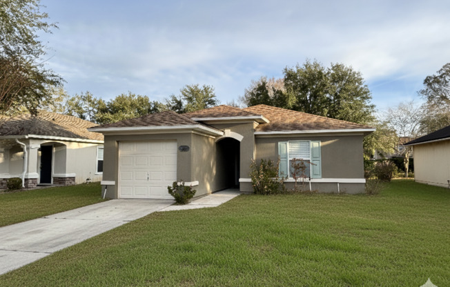 Spacious 3 Bed, 2 Bath Home! Garage, Patio, Amenities! Pet Friendly!