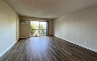 1 bed, 1 bath, 700 sqft, $2,195, Unit 40-2