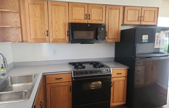 3 beds, 2 baths, $1,900