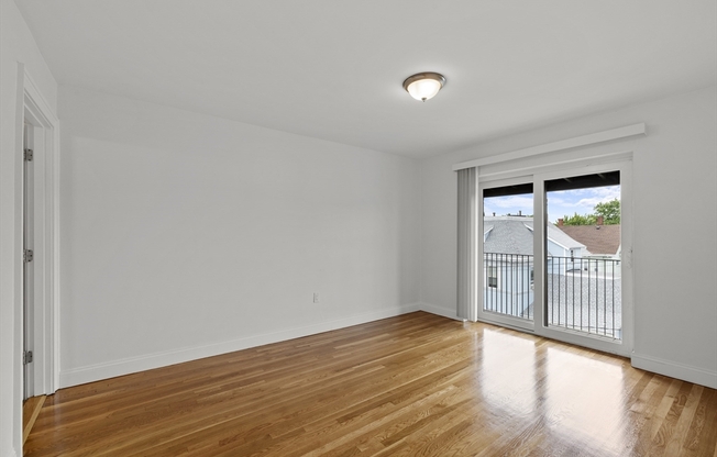 2 beds, 2 baths, 750 sqft, $2,800, Unit 42