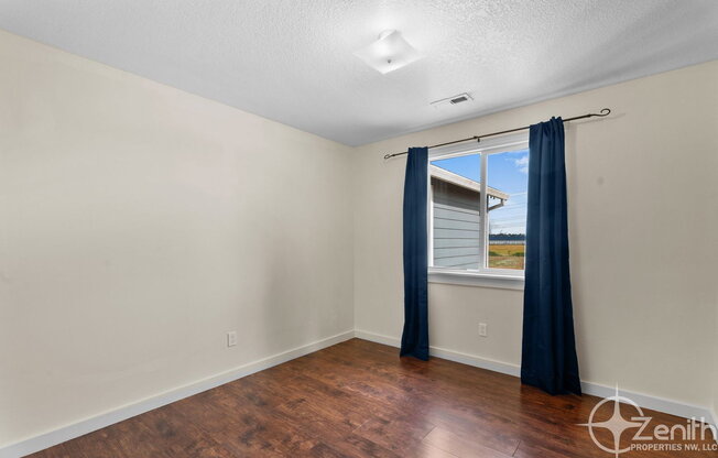 3 beds, 2 baths, 1,416 sqft, $2,495