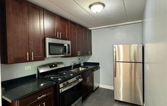 2 beds, 1 bath, $1,850, Unit 302