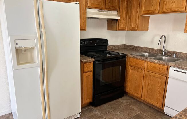 2 beds, 2 baths, $950, Unit # 246 246