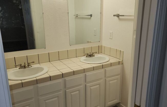 1 bed, 1 bath, 576 sqft, $1,545, Unit 301
