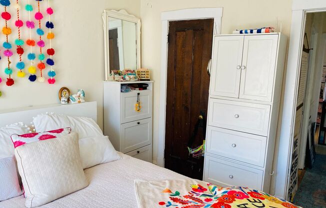 1 bed, 1 bath, 805 sqft, $1,650, Unit 2610G-2F