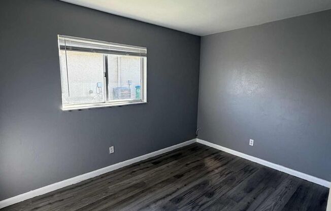 4619-4621 Skyline Blvd