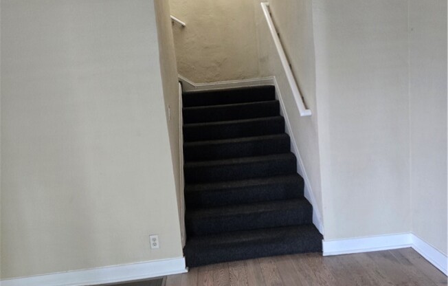 3940 W 60 ST