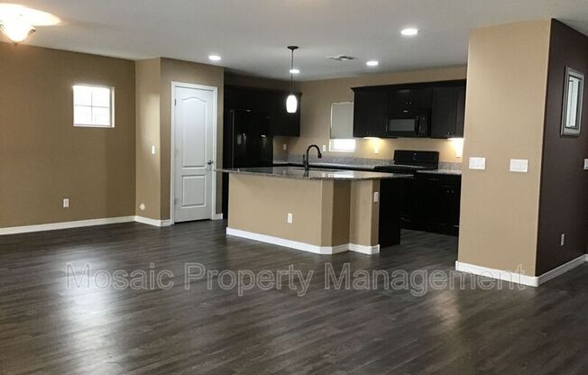 2888 E BINNER DR