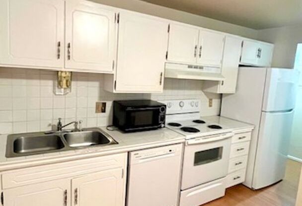 2 Bedroom/1 Bathroom Condo in Murray