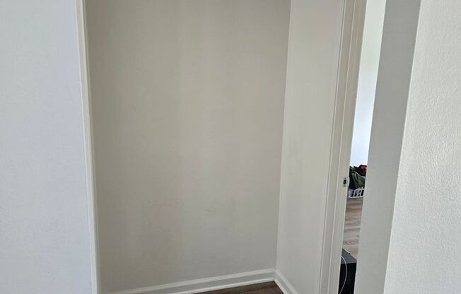 1 bed, 1 bath, 500 sqft, $1,825, Unit 71-29