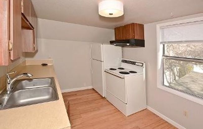 1 bed, 1 bath, $895