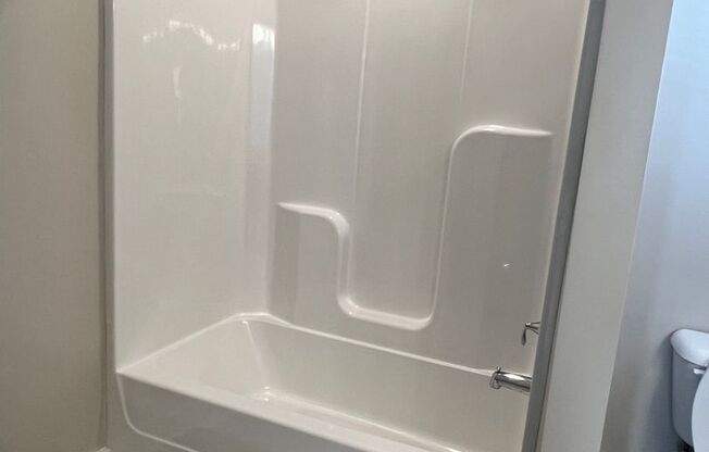 1 bed, 1 bath, 675 sqft, $1,160, Unit X201