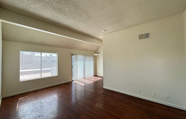 Condo & Newly Remodeled