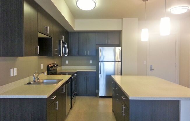 1 bed, 1 bath, 689 sqft, $1,700, Unit 358