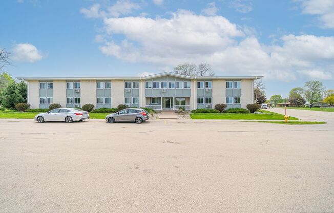 2 beds, 1 bath, 725 sqft, $1,099, Unit 1645-14