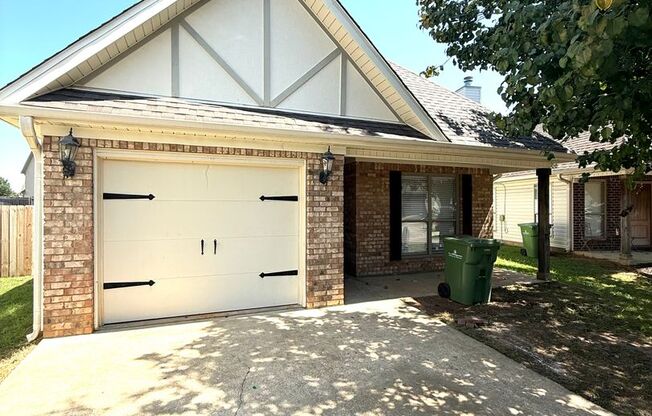 ** 4 Bed 2 Bath located in Park Lake ** Call 334-366-9198 to schedule a self tour