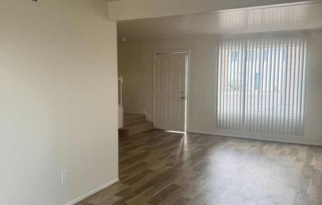 2 beds, 1.5 baths, 941 sqft, $950, Unit J11