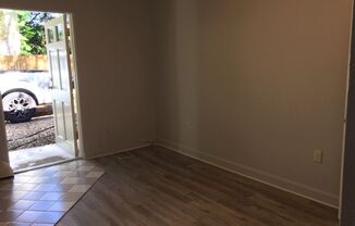 503.5 E. Amelia Street